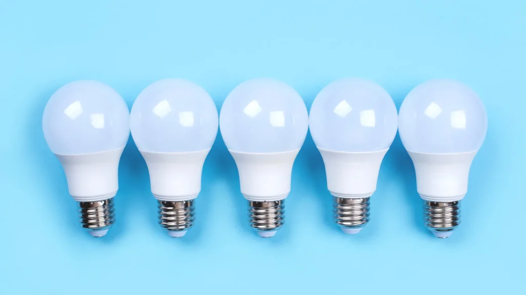 LEDライトが並んでいます。
